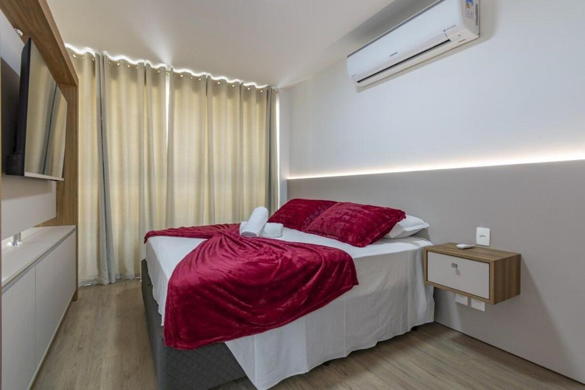 Rosa Edificio Boulevard Apartment
